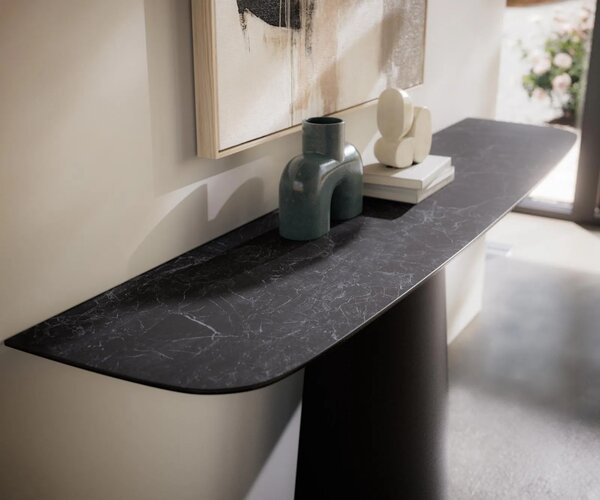 DELIFE Konzolový stolík Edge zaoblený 180×40 cm keramika Laminam® Nero Greco antracitová Conos kov čierna