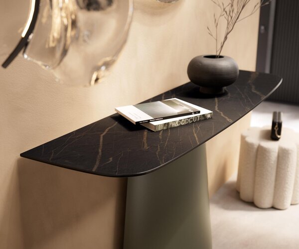 DELIFE Konzolový stolík Edge zaoblený tvar 140×40 cm keramika Laminam® Noir Desir hnedá kov titánová farba