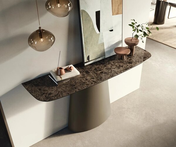 DELIFE Konzolový stolík Edge zaoblený 140×40 cm keramika Emperador Extra Lucidato tmavohnedá kužeľová kovová titánová farba