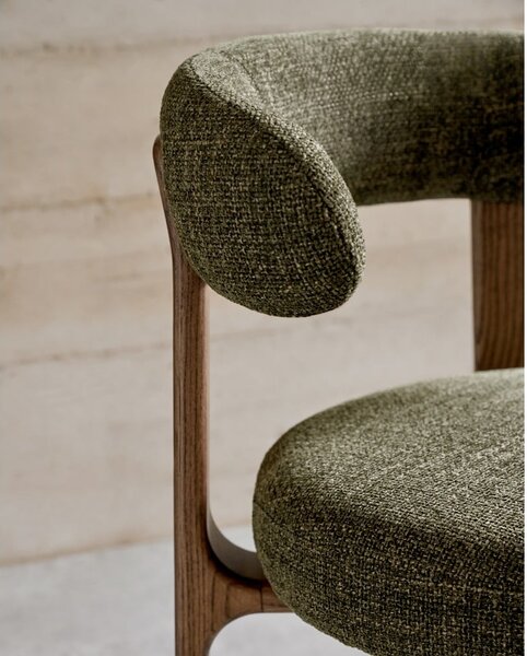 Kaki/hnedá jedálenská stolička z jaseňového dreva Granite – Kave Home