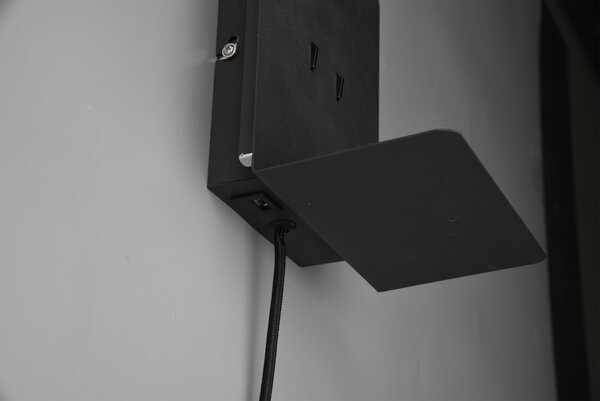 TRIO 222570232 Element nástenné svietidlo LED 1x3W 240L 3000K USB port