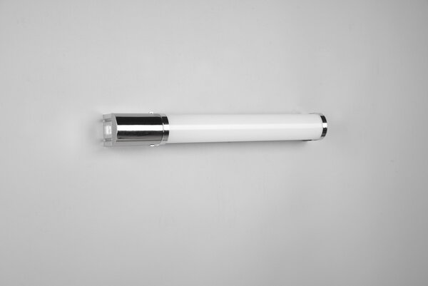 Trio 284074206 LED nástenné svietidlo Piera 1x8W | 850lm | 3000K | IP44 - zásuvka, vypínač na tele, chróm