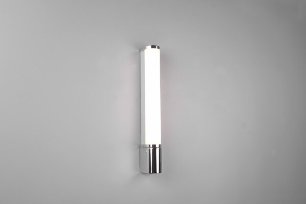 Trio 284074206 LED nástenné svietidlo Piera 1x8W | 850lm | 3000K | IP44 - zásuvka, vypínač na tele, chróm