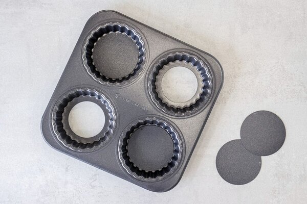 Forma na pečenie MasterClass Four Hole Tartlet