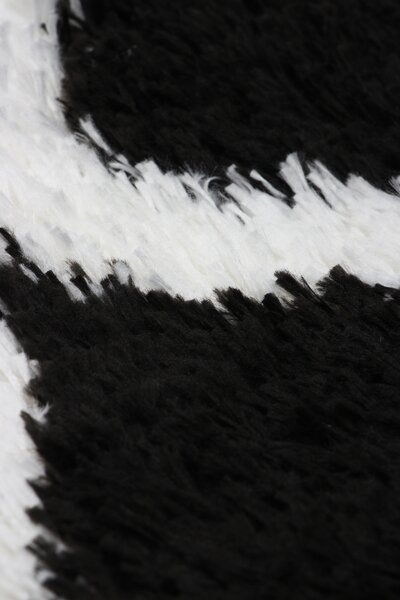 Koberec Boho 613 BLACK/CREAM rozmery koberec: 80x150 cm