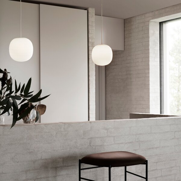 Závesné svietidlo Lantern, Small, White Opal – New Works