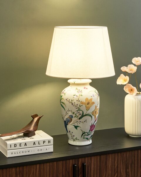 Stolná lampa biela porcelánový podstavec ľanové tienidlo kvetinový vzor osvetlenie obývacia izba spálňa