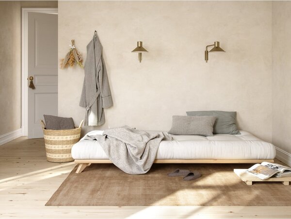 Dvojlôžková posteľ z borovicového dreva s roštom 180x200 cm Senza – Karup Design
