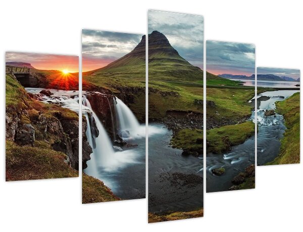 Obraz - Kirkjufell pri západe slnka (150x105 cm)