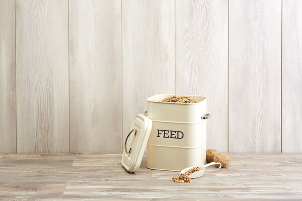 Plechová dóza s lopatkou Feed Cream