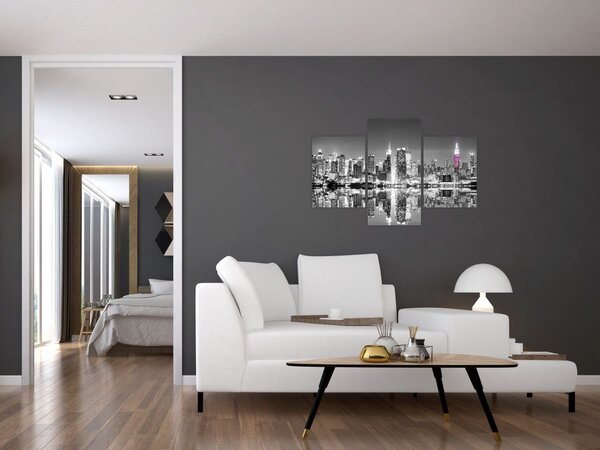Obrázok - New York a fialový mrakodrap (90x60 cm)