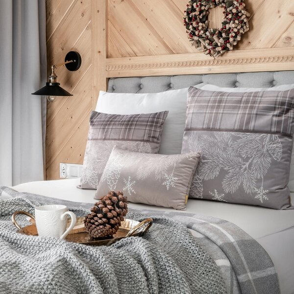 VIANOČNÁ DEKORAČNÁ OBLIEČKA NA VANKÚŠ HOLLY 1KS 60X60 CM BÉŽOVÁ