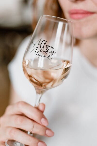 Pohár na víno All you need is wine