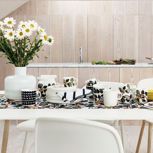 Marimekko Hrnček Oiva Siirtolapuutarha 0,25l, čierny