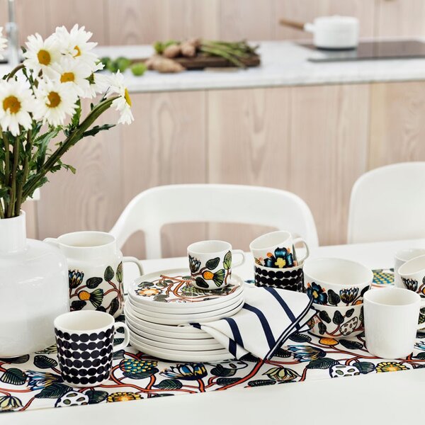 Marimekko Hrnček Oiva Siirtolapuutarha 0,25l, čierny