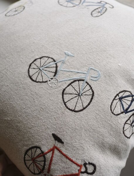 Ľanová obliečka na vankúš Bicycles 48 × 48 cm