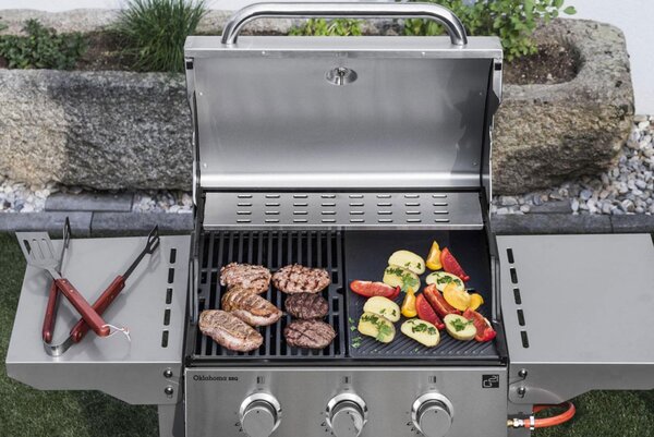 Plynový gril OKLAHOMA BBQ, 3 horáky, s redukčným ventilom, strieborná Penta CZ
