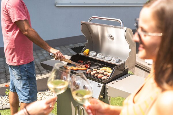 Plynový gril OKLAHOMA BBQ, 3 horáky, s redukčným ventilom, strieborná Penta CZ