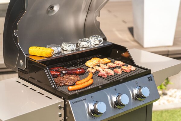 Plynový gril OKLAHOMA BBQ, 3 horáky, s redukčným ventilom, strieborná Penta CZ