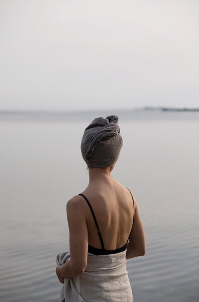 Lapuan Kankurit Turban na vlasy Kivi, tmavo sivý