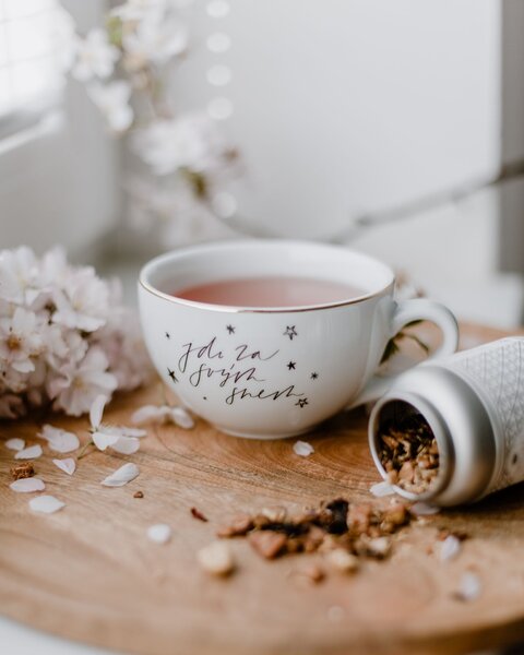 Porcelánový hrnček Jdi za svým snem 300 ml - CZ