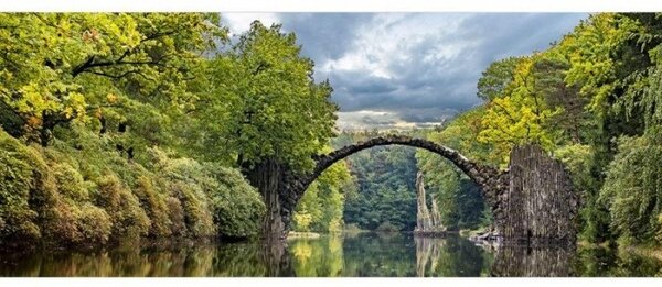 DIMEX | Panoramatická vliesová fototapeta na stenu Krajina s oblúkovým mostom MP-2-0060 | 375 x 150 cm | zelená, modrá, šedá
