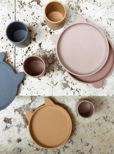 Silikónový tanierik Olivia Golden Caramel Oat 17 cm – set 2 ks