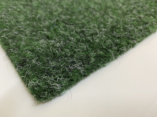 Betap koberce Trávny koberec Wembley zelený - Spodná časť s nopmi (na pevné podklady) cm