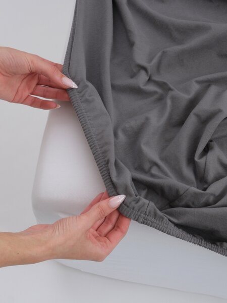 Jersey plachta s elastanom Deluxe 90 × 200 cm – tmavosivá