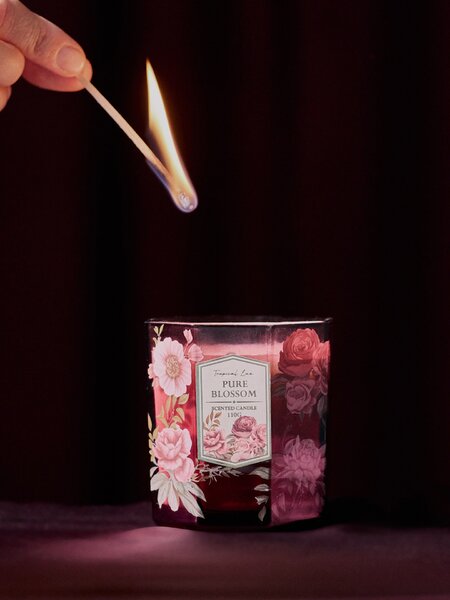Sinsay - Vonná sviečka Pure Blossom - lilavá