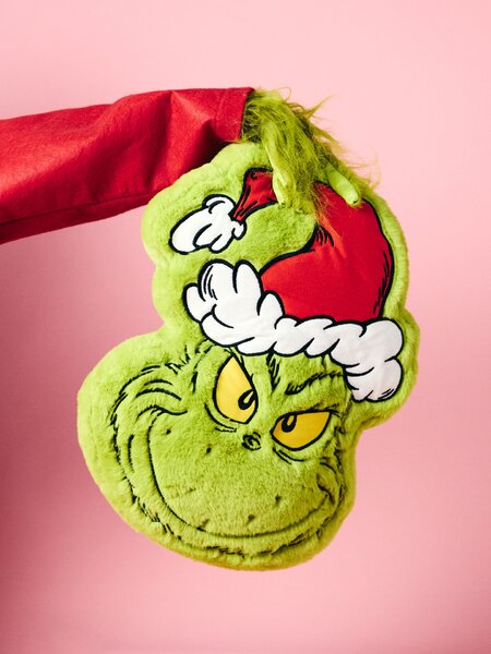 Sinsay - Kožušinový dekoračný vankúš s vianočným motívom Grinch - žlto-zelená