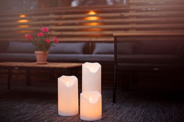 Vonkajšie osvetlenie LED Pillar Candle Flamme 40 cm