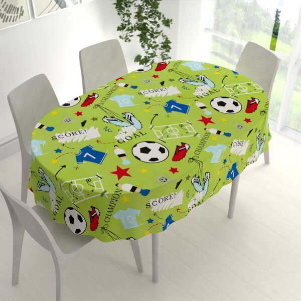 Biante Detský bavlnený oválny obrus Sandra SA-645 Futbal to je hra - na zelenom 50x100 cm