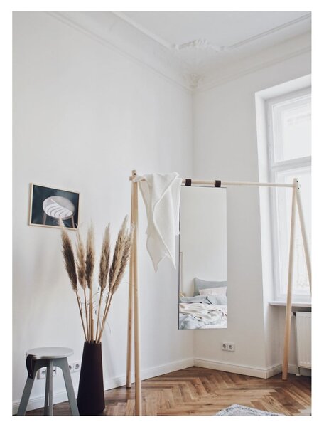 Vešiak z borovicového dreva Karup Design Hongi Natural