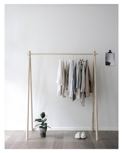 Vešiak z borovicového dreva Karup Design Hongi Natural