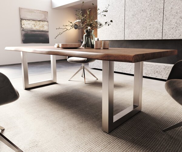 DELIFE Jedálenský stôl Edge 260x100 XL akácia hnedá nerezová oceľ široký Live-Edge