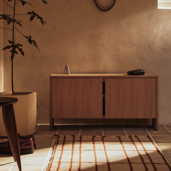 Skrinka Parcel, Low, Dark Stained Oak – Ferm Living