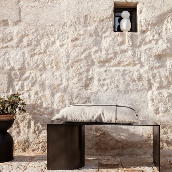 Kvetináč Hourglass, M, Cashmere – Ferm Living