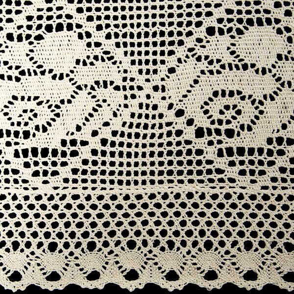 AŽÚROVÝ OBRUS ROSALY 85X85 CM SVETLOBÉŽOVÝ