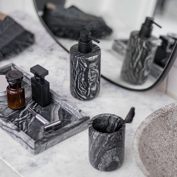 Čierny mramorový téglik na zubné kefky Marble – Mette Ditmer Denmark