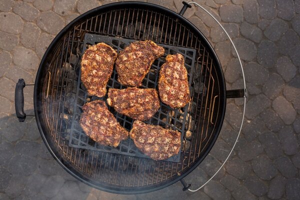 Liatinový rošt Weber Crafted Sear Grate