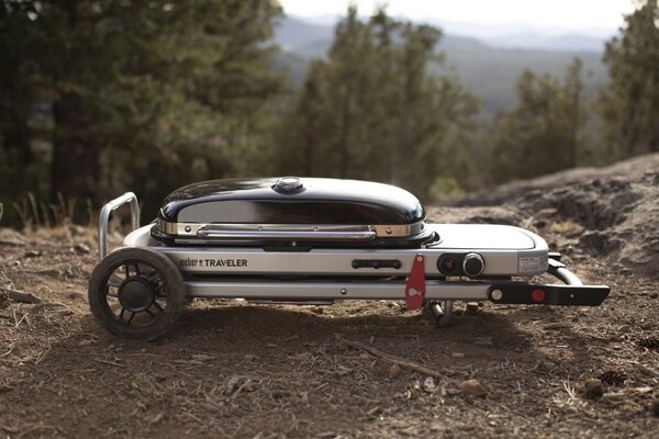 Plynový gril Weber Traveler Stealth