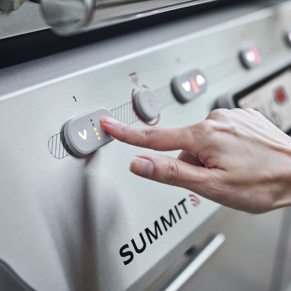 Inteligentný plynový gril Weber Summit FS38X Black