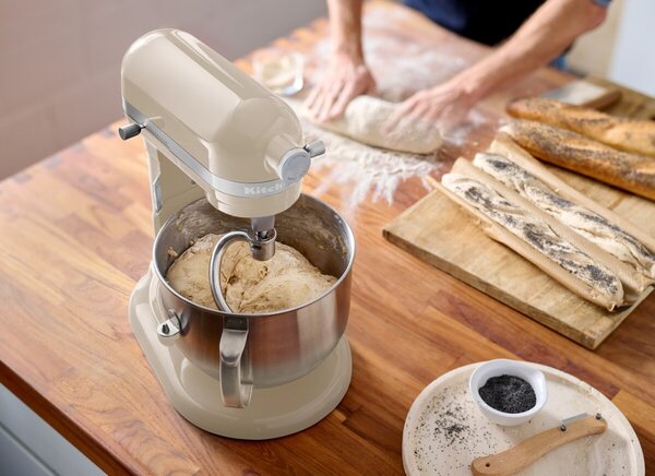 Kuchynský robot KitchenAid 5KSM70SHX - mandľová