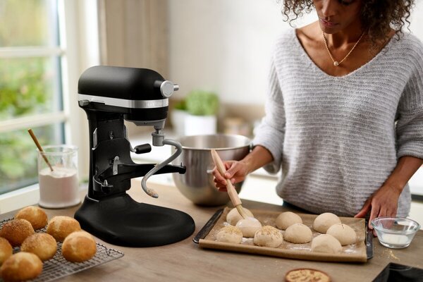 Kuchynský robot KitchenAid 5KSM60SPX - mandľová