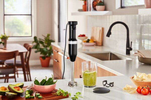 KitchenAid tyčový mixér 5KHBV53 - čierna