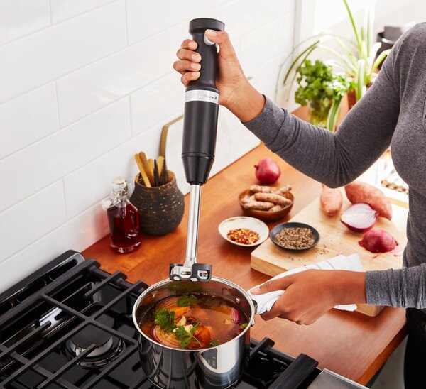KitchenAid tyčový mixér 5KHBV53 - čierna