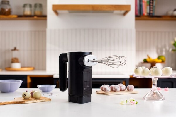 Bezdrôtový ručný šľahač KitchenAid 5KHMR700BM GO, bez batérie
