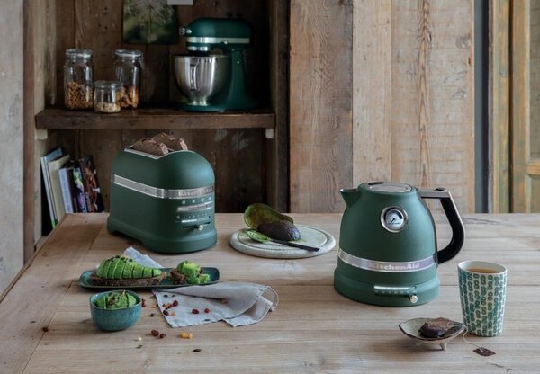 Rýchlovarná kanvica KitchenAid 5KEK1522 - čierna liatina