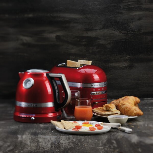 Rýchlovarná kanvica KitchenAid 5KEK1522 - čierna liatina